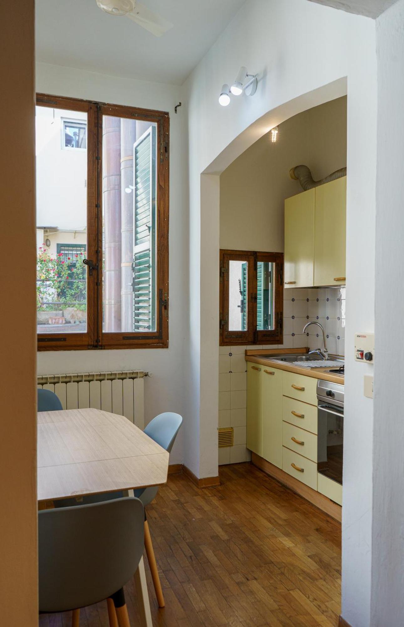 Central 1 Bedroom Apartment In The City Center Флоренция Экстерьер фото